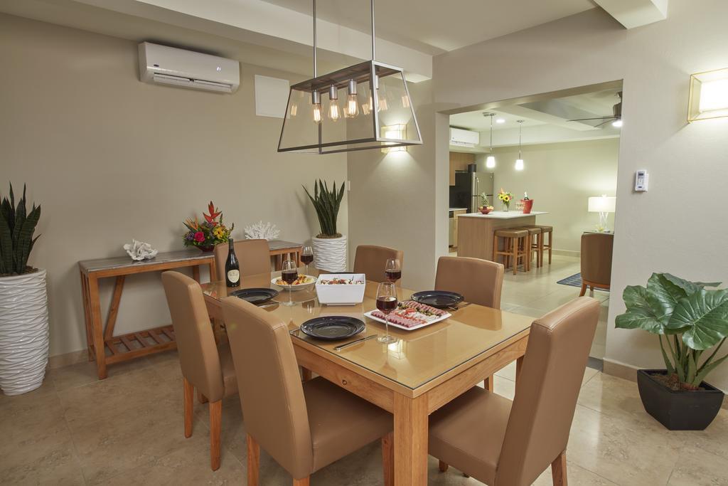 Divi Dutch Village Beach Resort Palm Beach Esterno foto